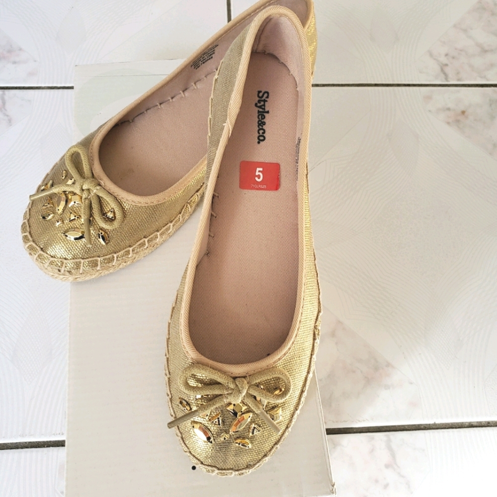 New STYLE & CO. Valorr Gold Canvas Espadrille size 5